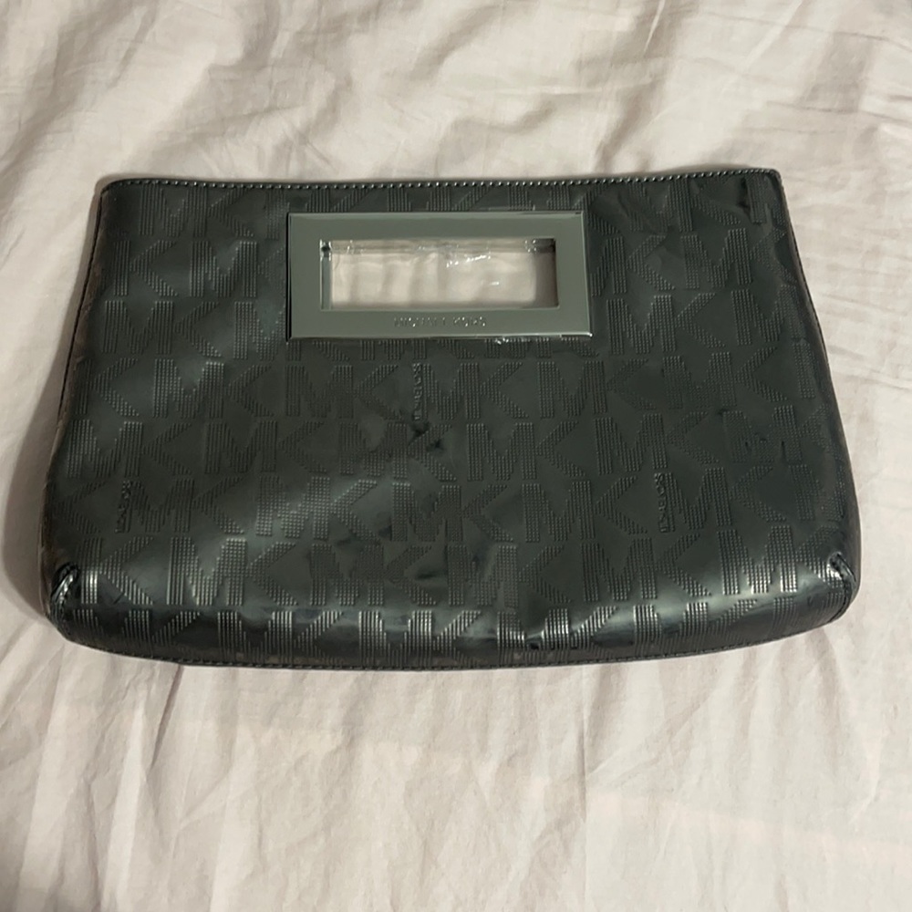 MK clutch